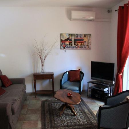 Appartement Avec Patio Et Garage Centre Ville Et Plage Sanary-sur-Mer Eksteriør billede