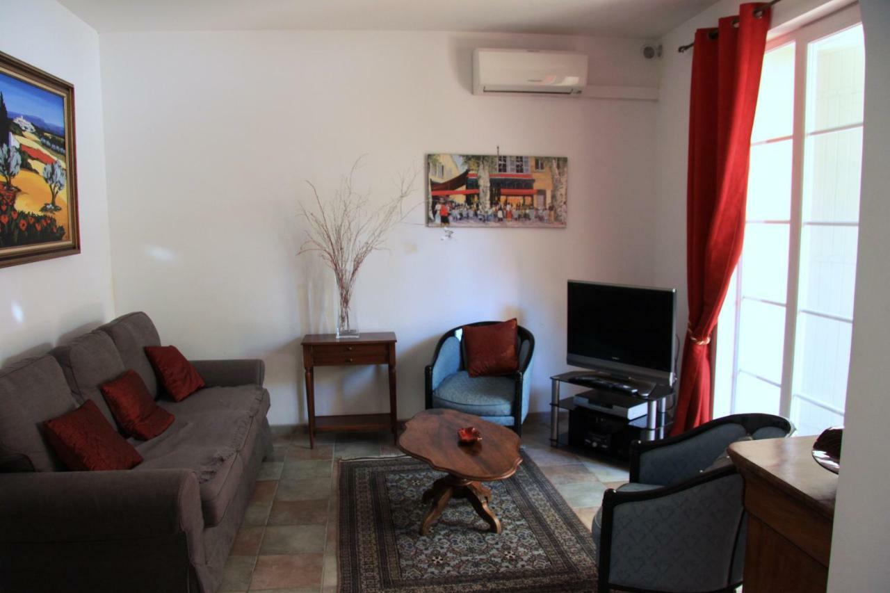 Appartement Avec Patio Et Garage Centre Ville Et Plage Sanary-sur-Mer Eksteriør billede