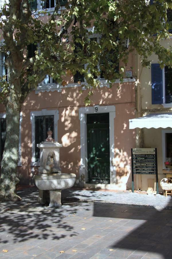 Appartement Avec Patio Et Garage Centre Ville Et Plage Sanary-sur-Mer Eksteriør billede